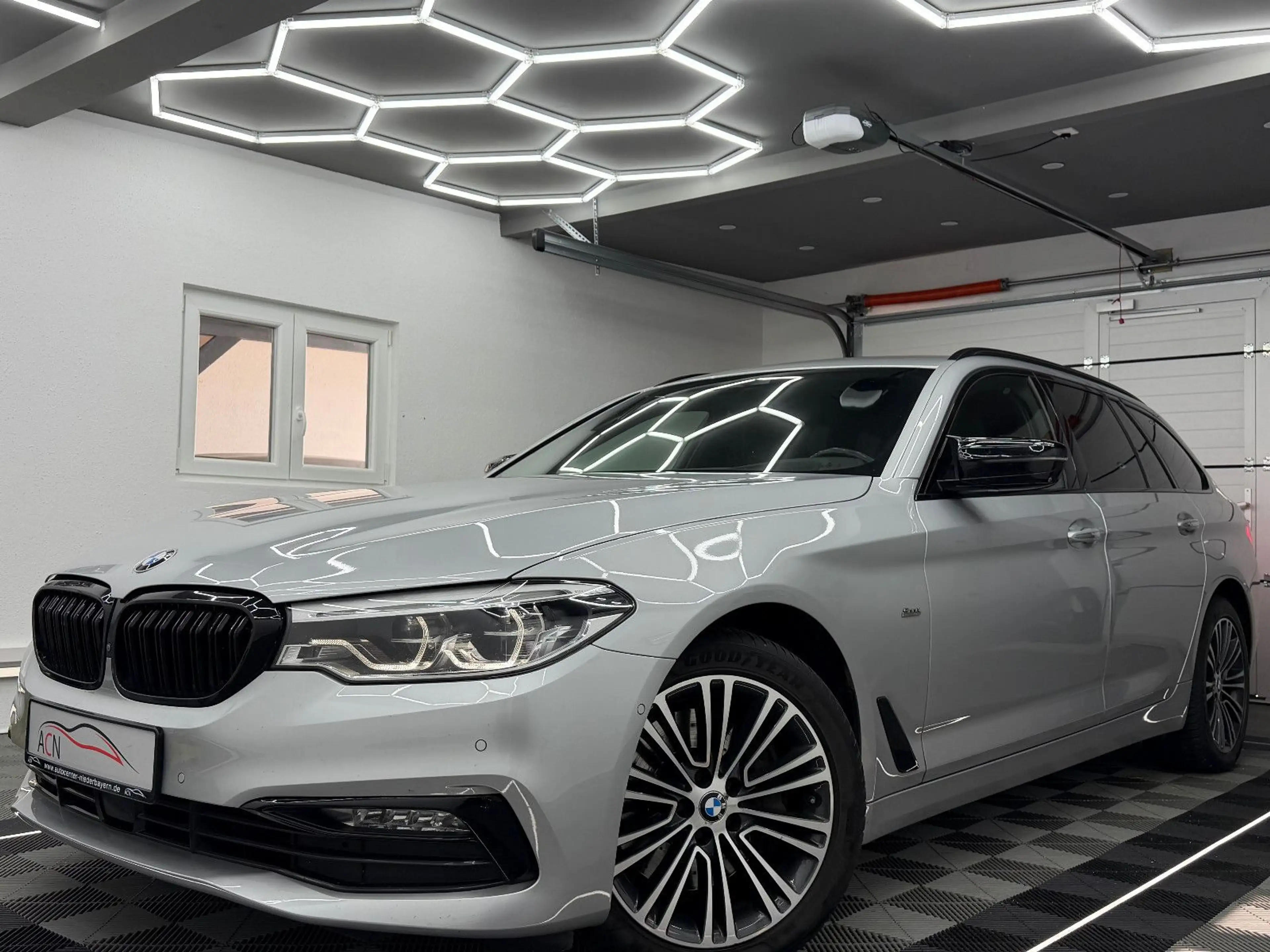 BMW 540 d xDrive SPORT Line/360*/LED/HuD/H&K/ACC