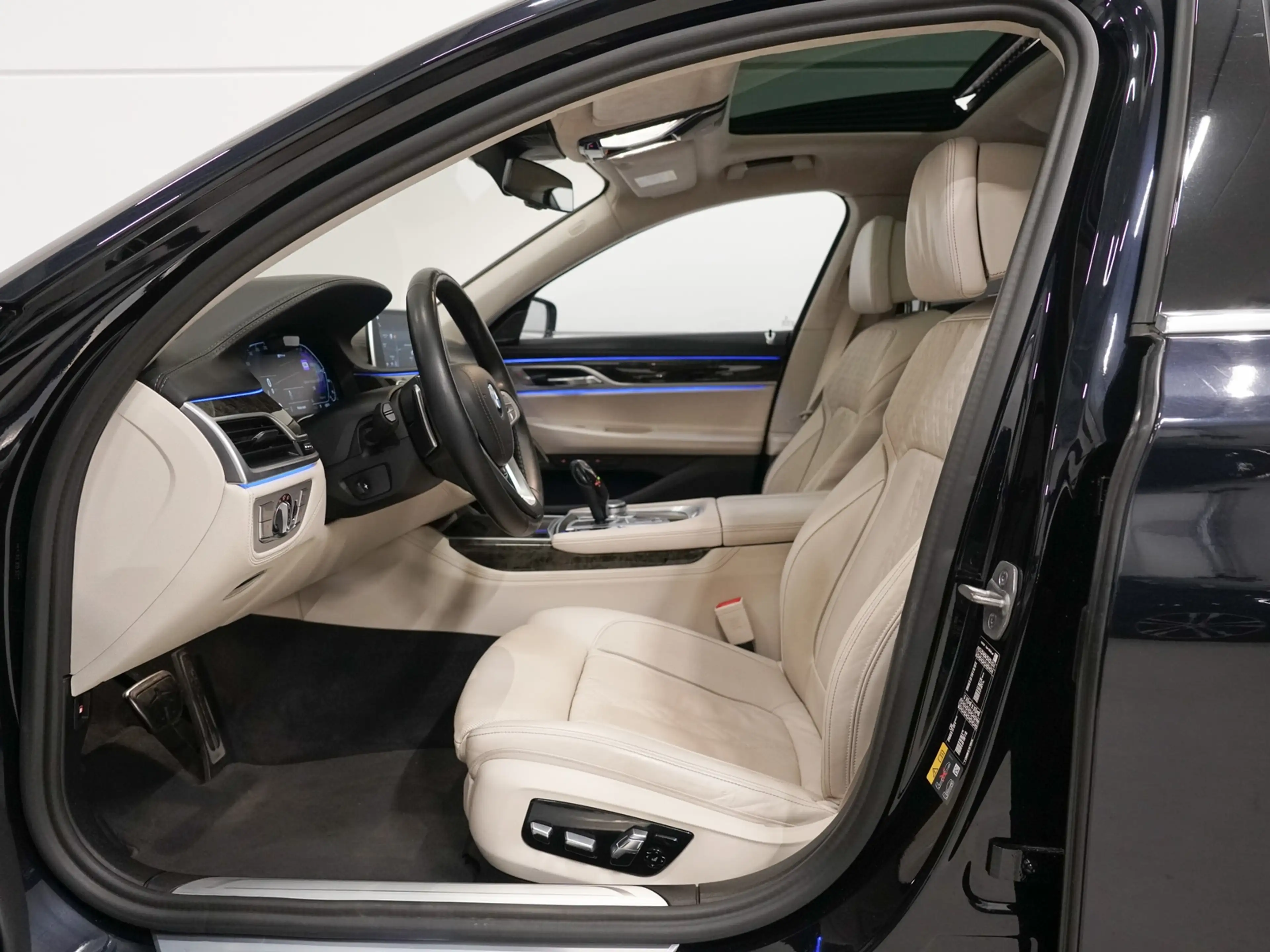 BMW 745 7-serie 745e M-Sport | Massage | TV | CoPilot — photo 30