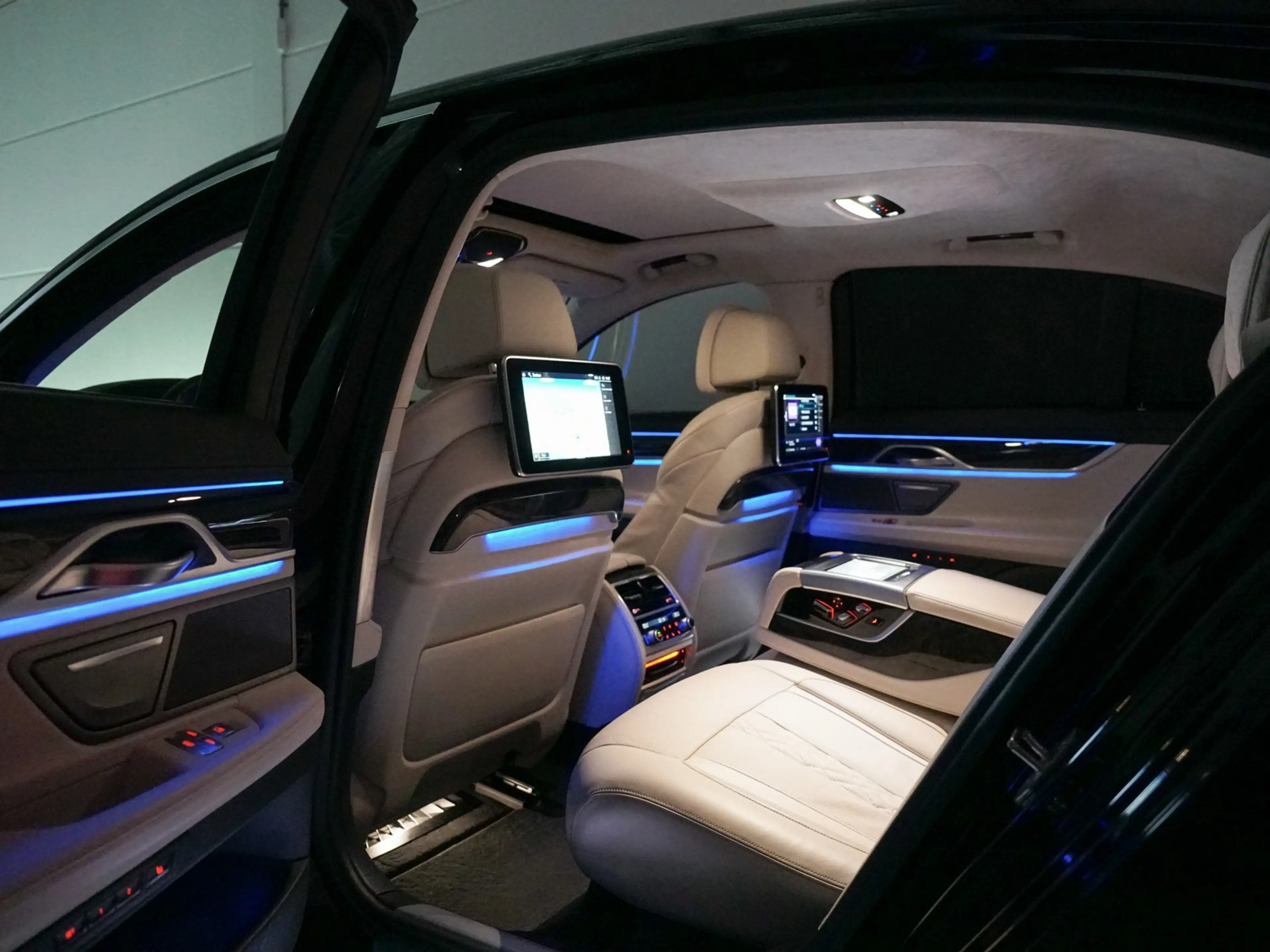 BMW 745 7-serie 745e M-Sport | Massage | TV | CoPilot — photo 12