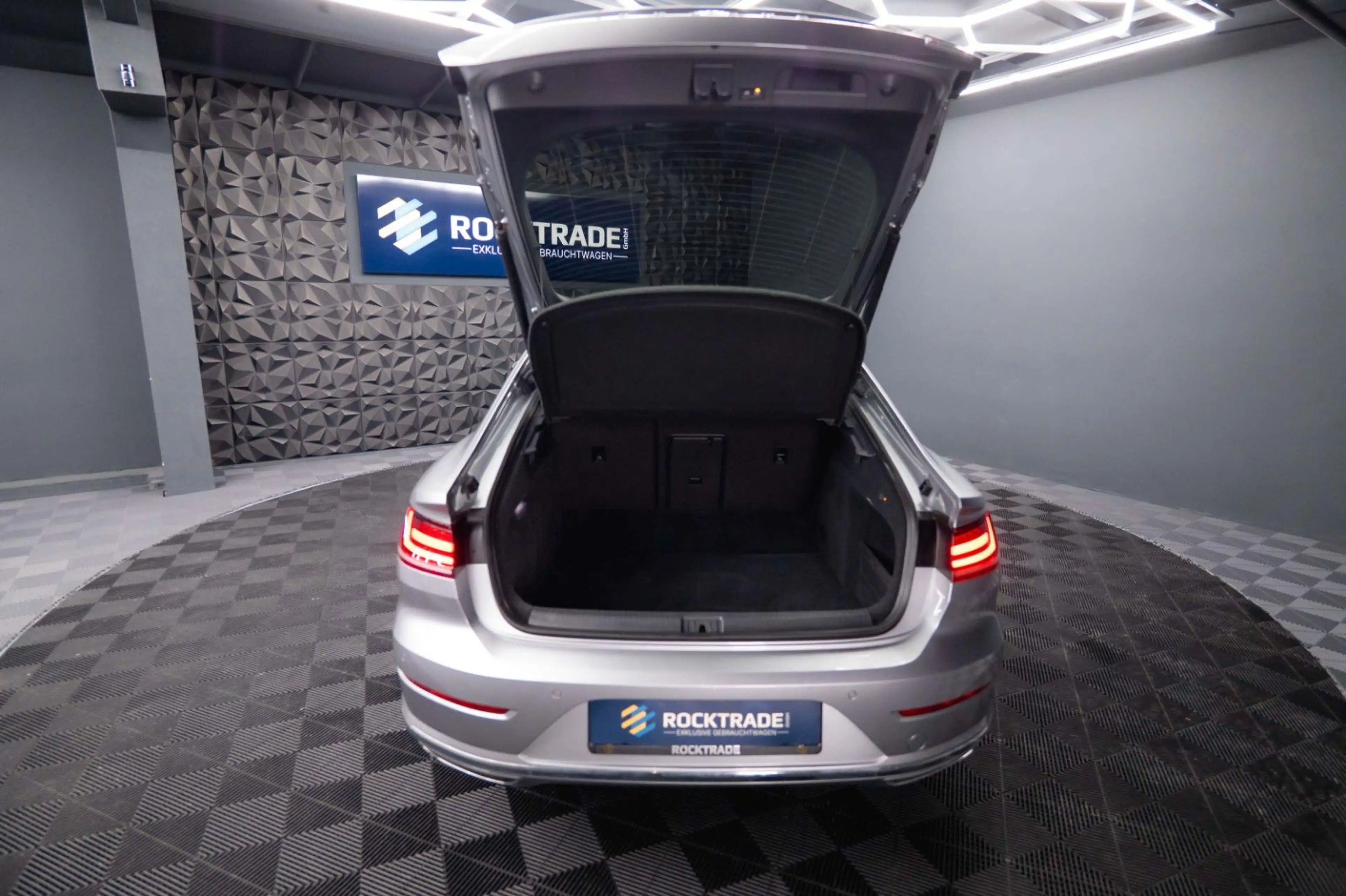 Volkswagen Arteon R-Line+ 4Motion | ACC | Massage | LED — photo 11