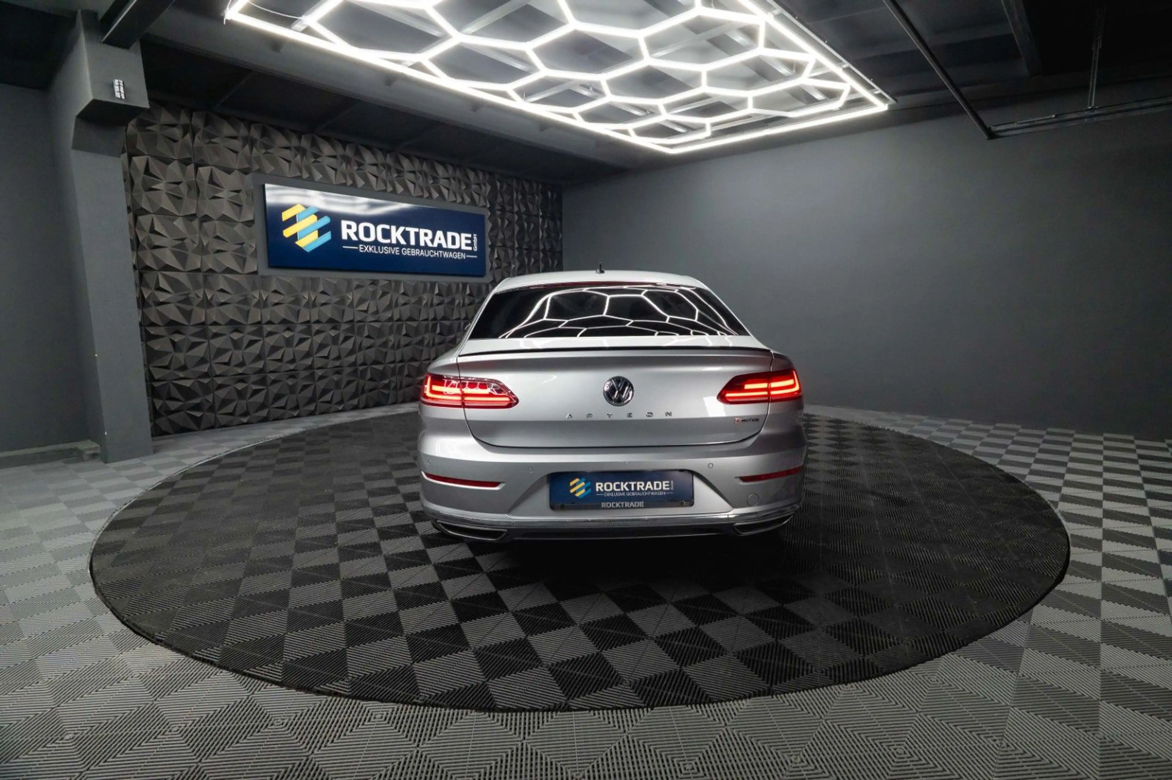 Volkswagen Arteon R-Line+ 4Motion | ACC | Massage | LED — photo 14