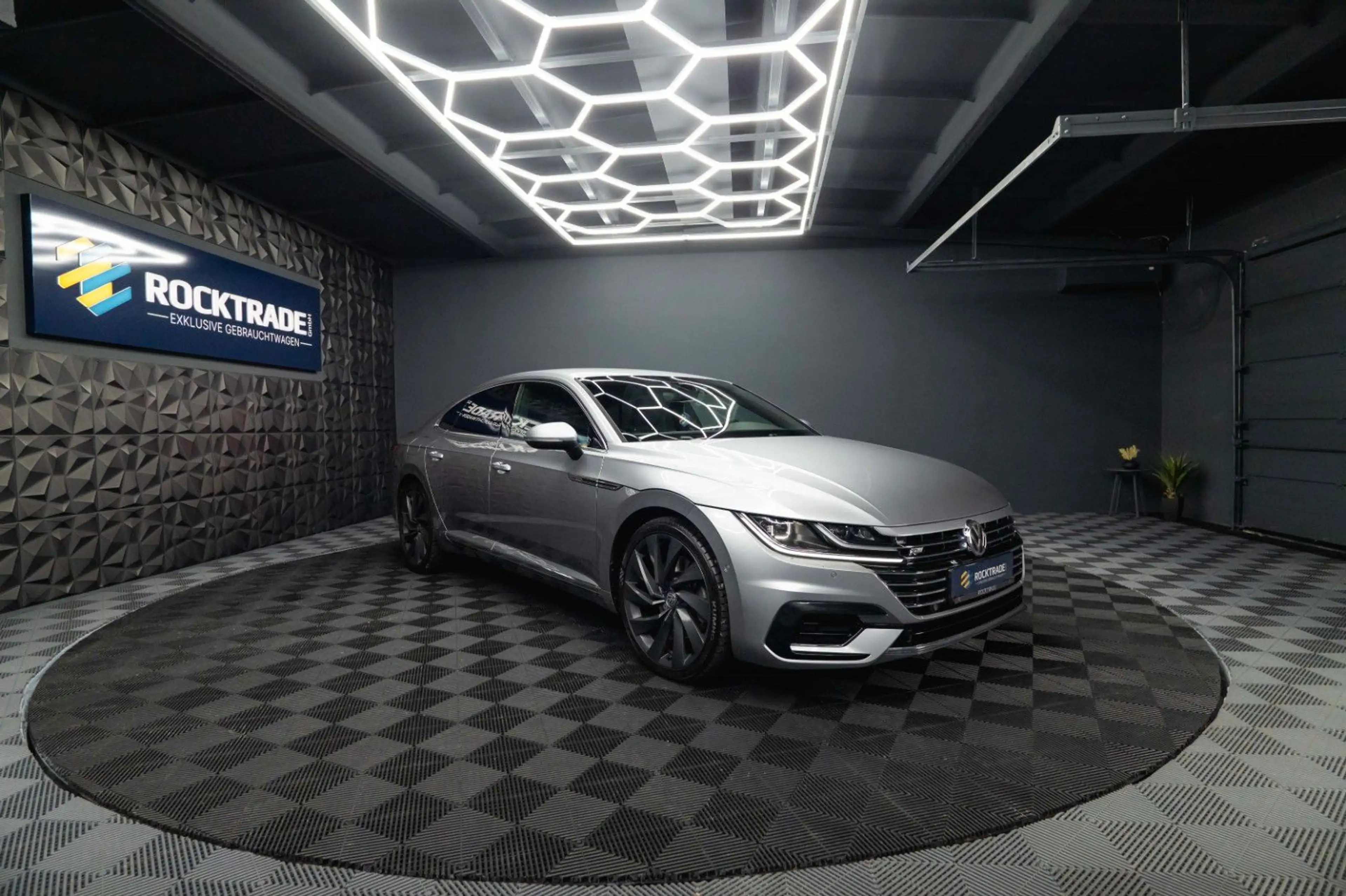 Volkswagen Arteon R-Line+ 4Motion | ACC | Massage | LED — photo 6