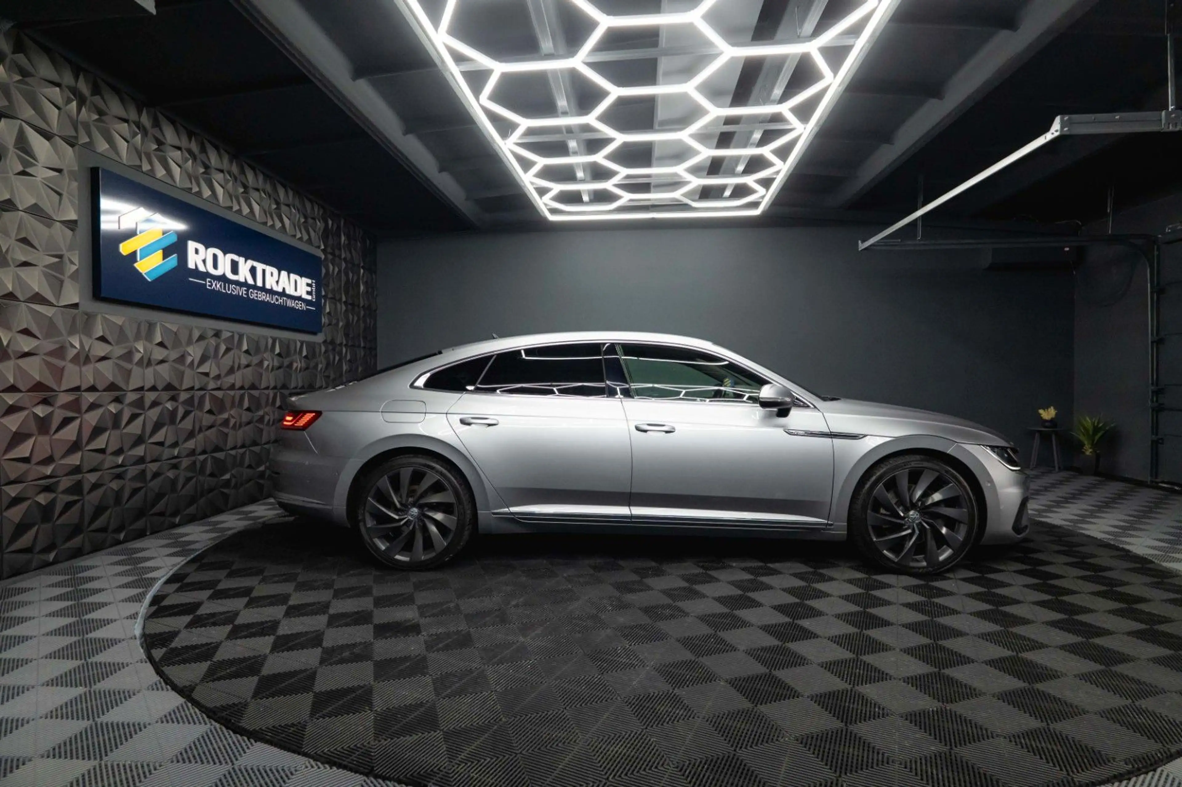 Volkswagen Arteon R-Line+ 4Motion | ACC | Massage | LED — photo 7