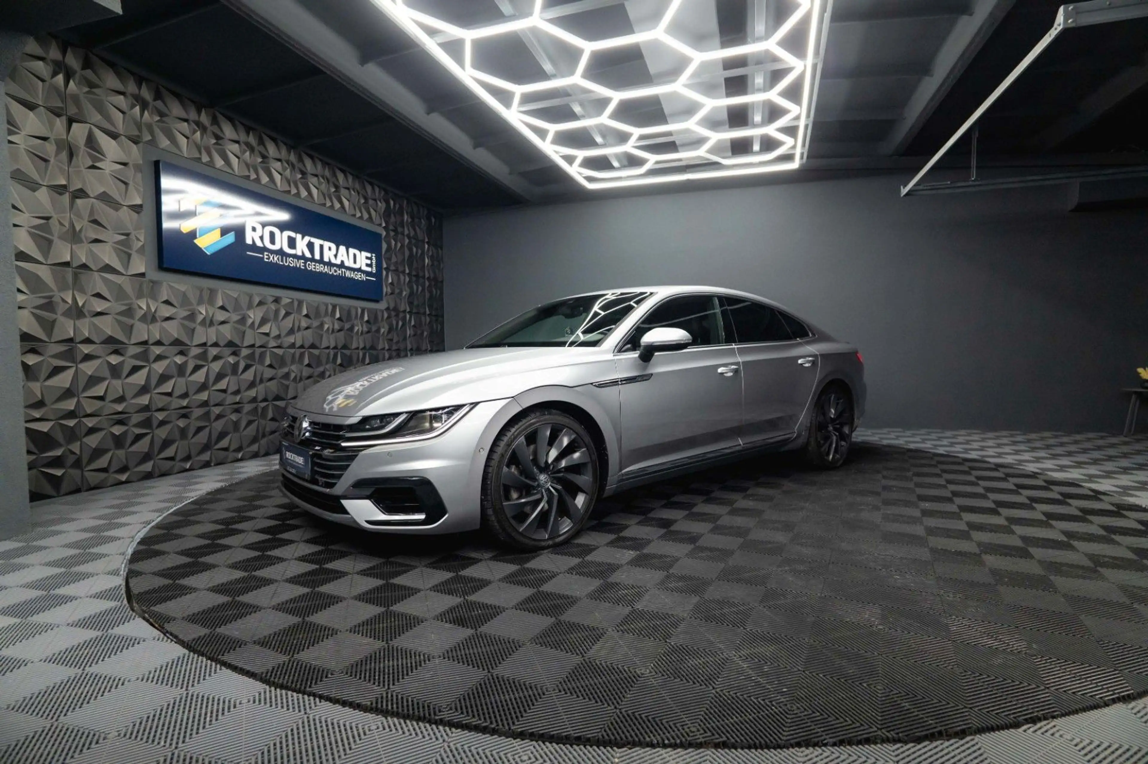 Volkswagen Arteon R-Line+ 4Motion | ACC | Massage | LED — photo 2