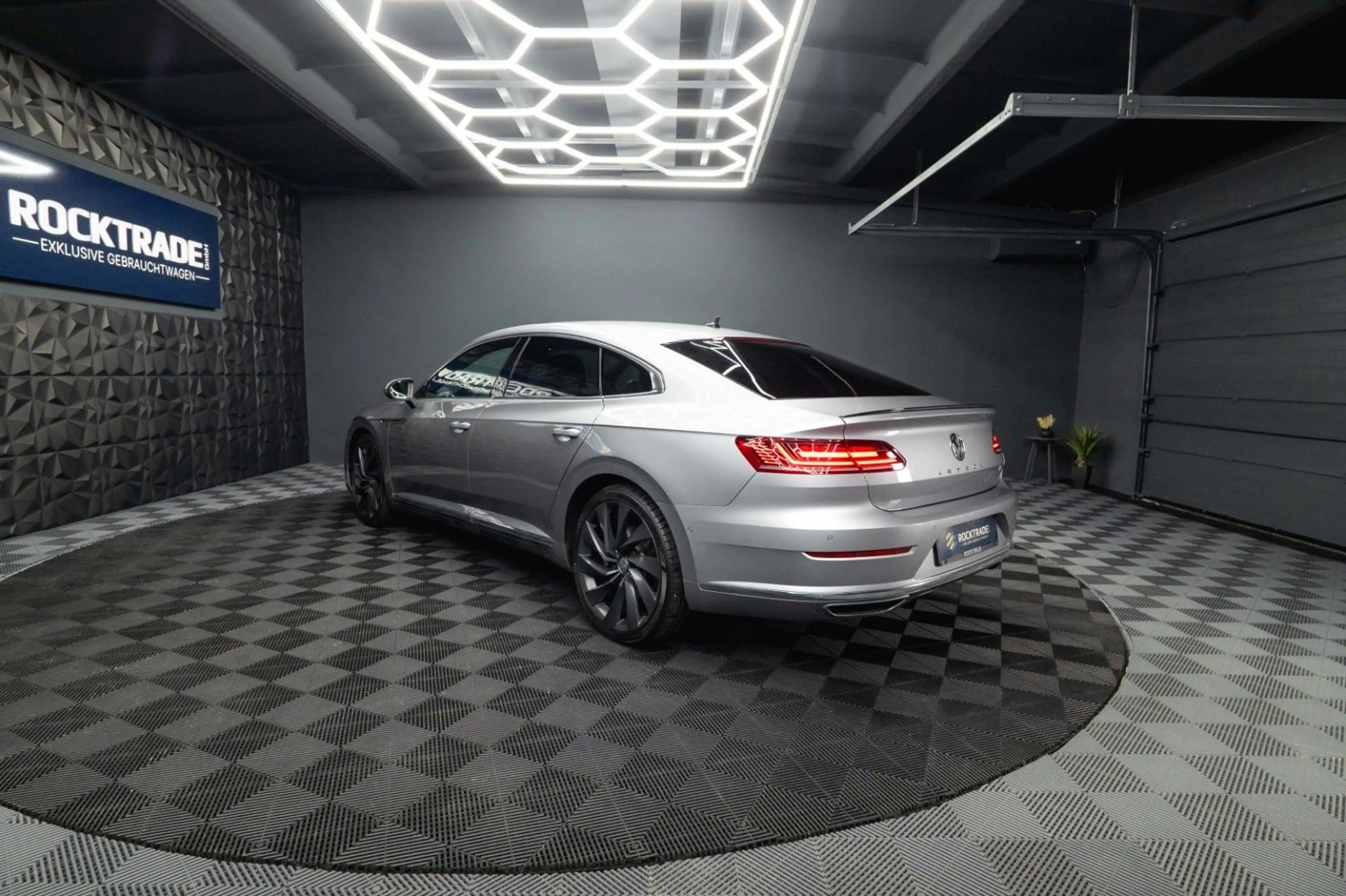 Volkswagen Arteon R-Line+ 4Motion | ACC | Massage | LED — photo 15