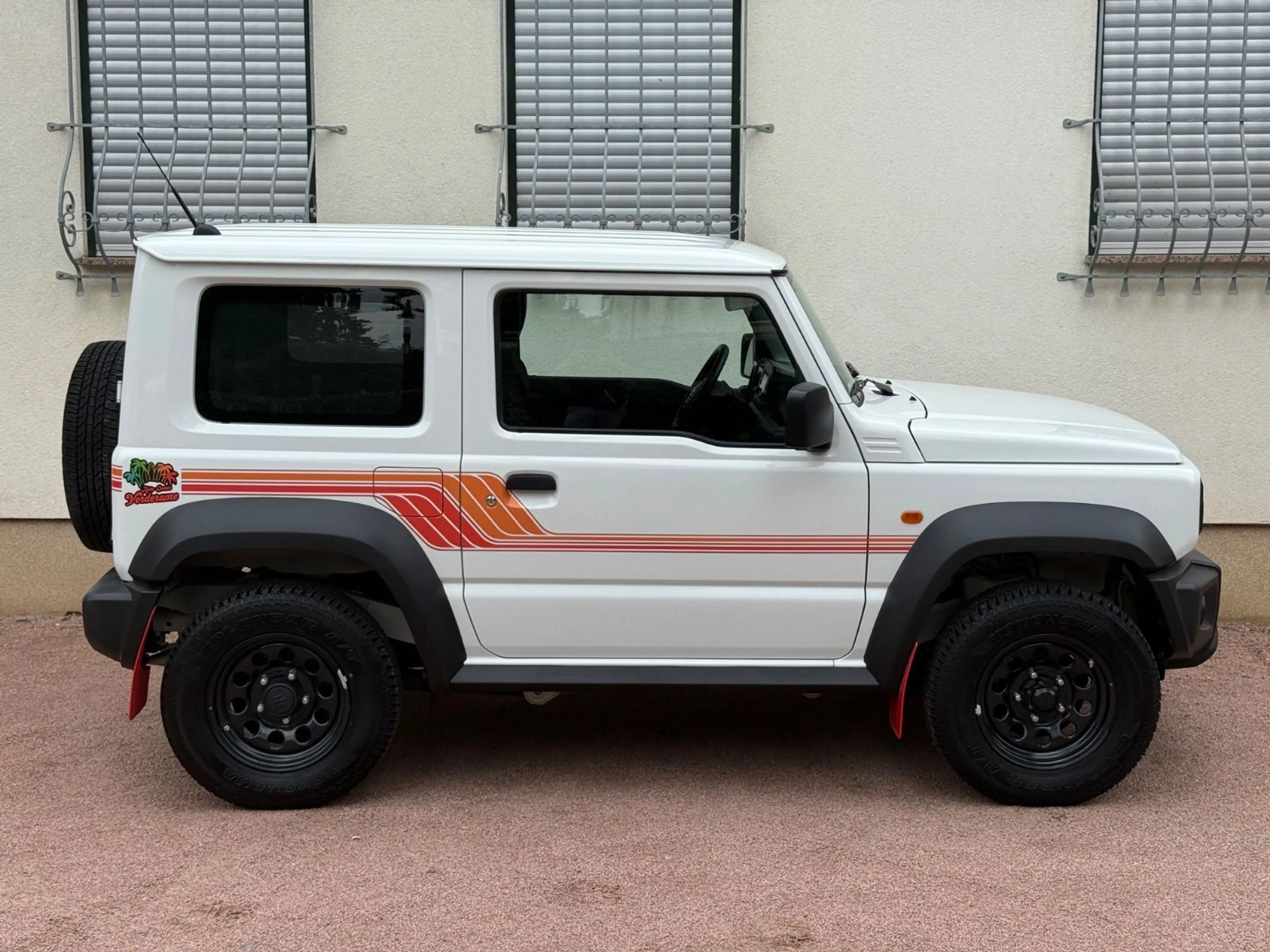 Suzuki Jimny EZ´24 erst 13Tkm 4x4 SONDERMODELL — photo 4