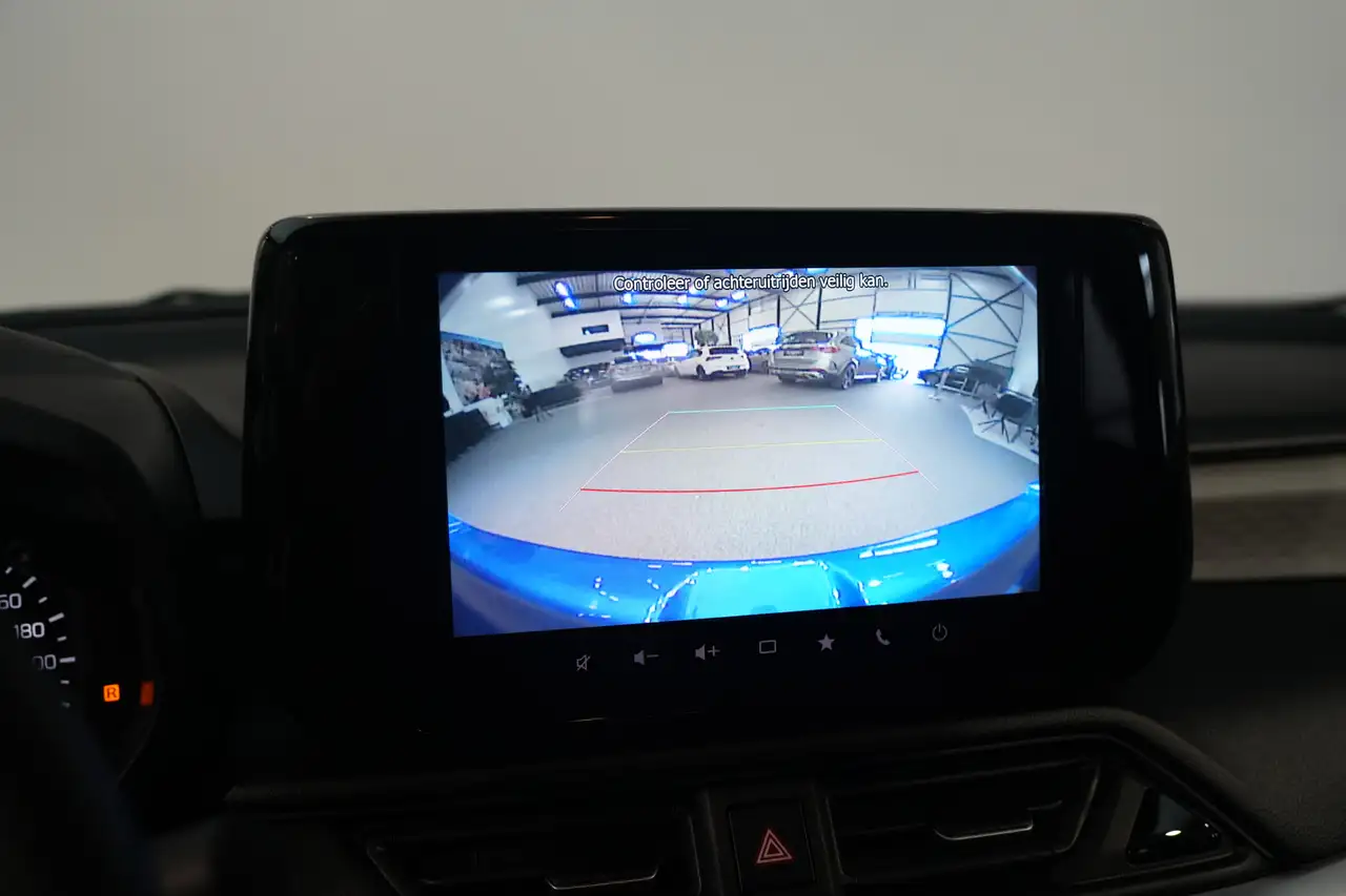 Suzuki Swift 2025 — фото 13