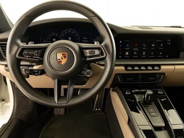 Porsche 911 view 13