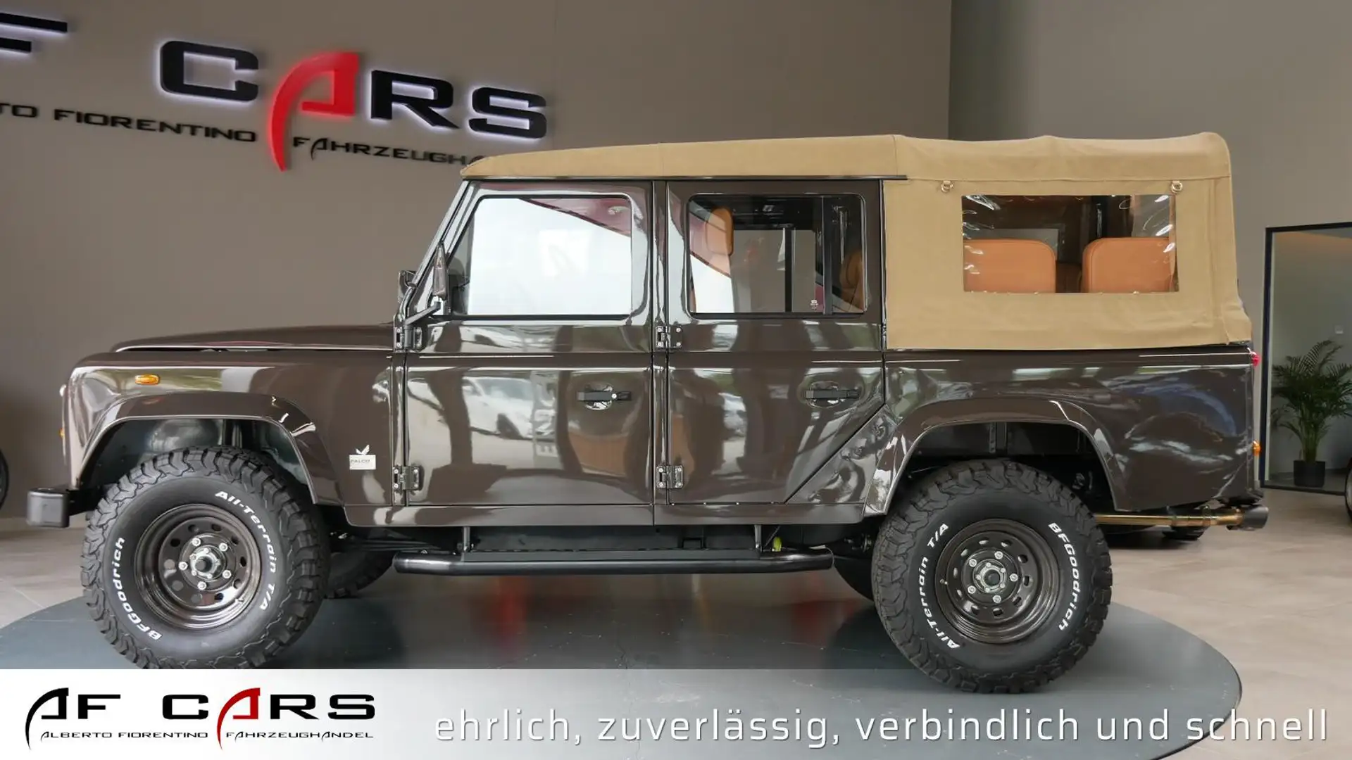 Land Rover Defender 110 Beach Runner V8 3,5 Automatik H Zulassung Brun - 2