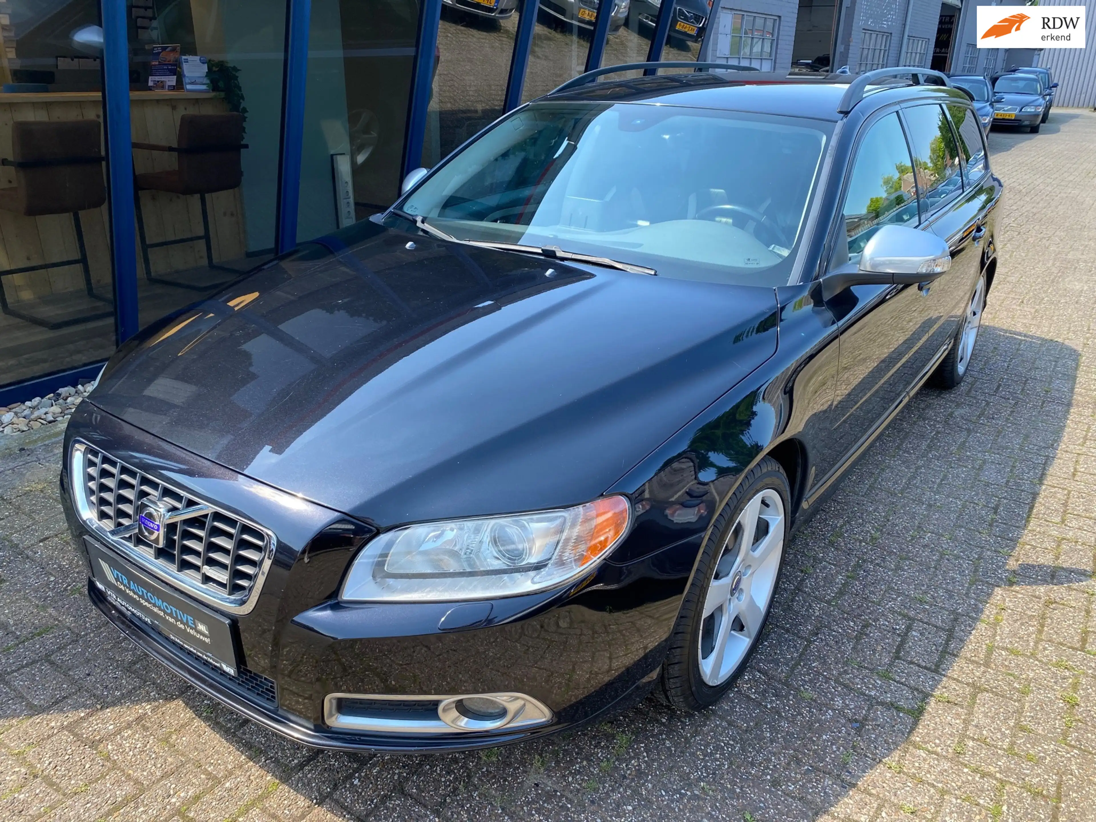 Volvo V70 2.5T R-Design LEER / NAVI / YOUNGTIMER
