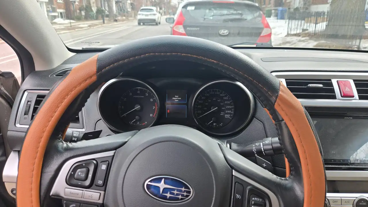Subaru Legacy снимка Subaru Legacy