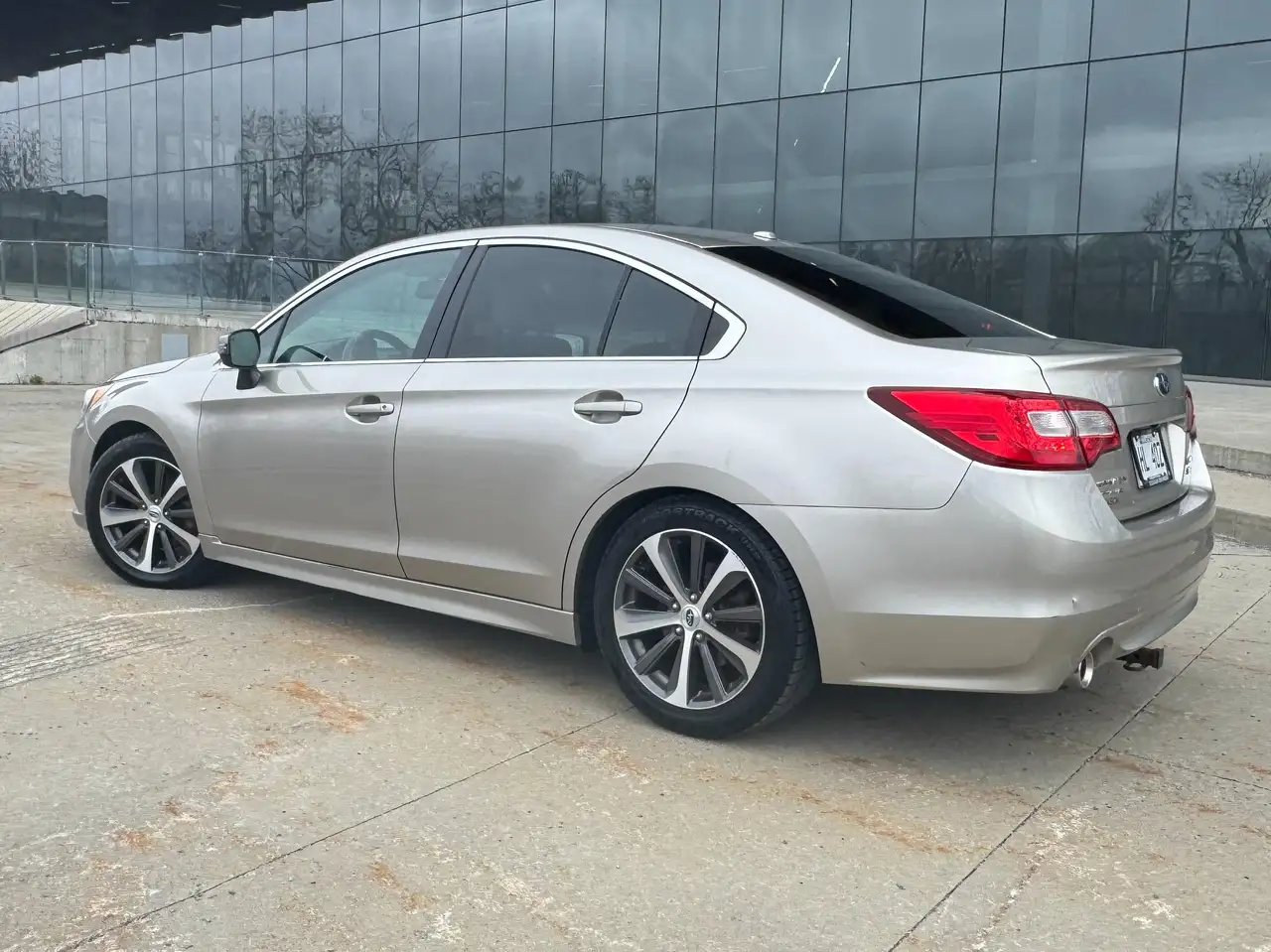 Subaru Legacy снимка Subaru Legacy