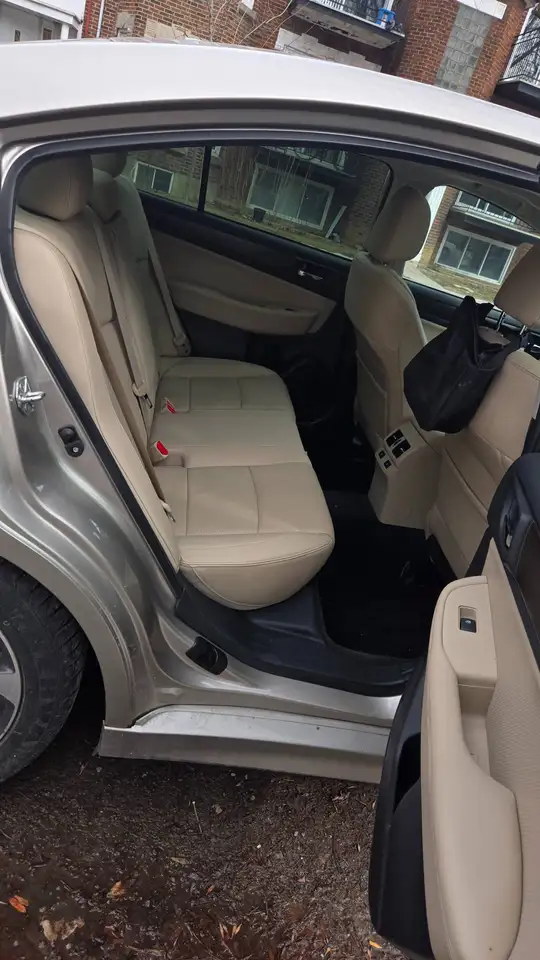 Subaru Legacy снимка Subaru Legacy