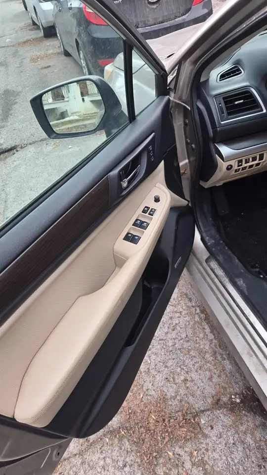 Subaru Legacy снимка Subaru Legacy