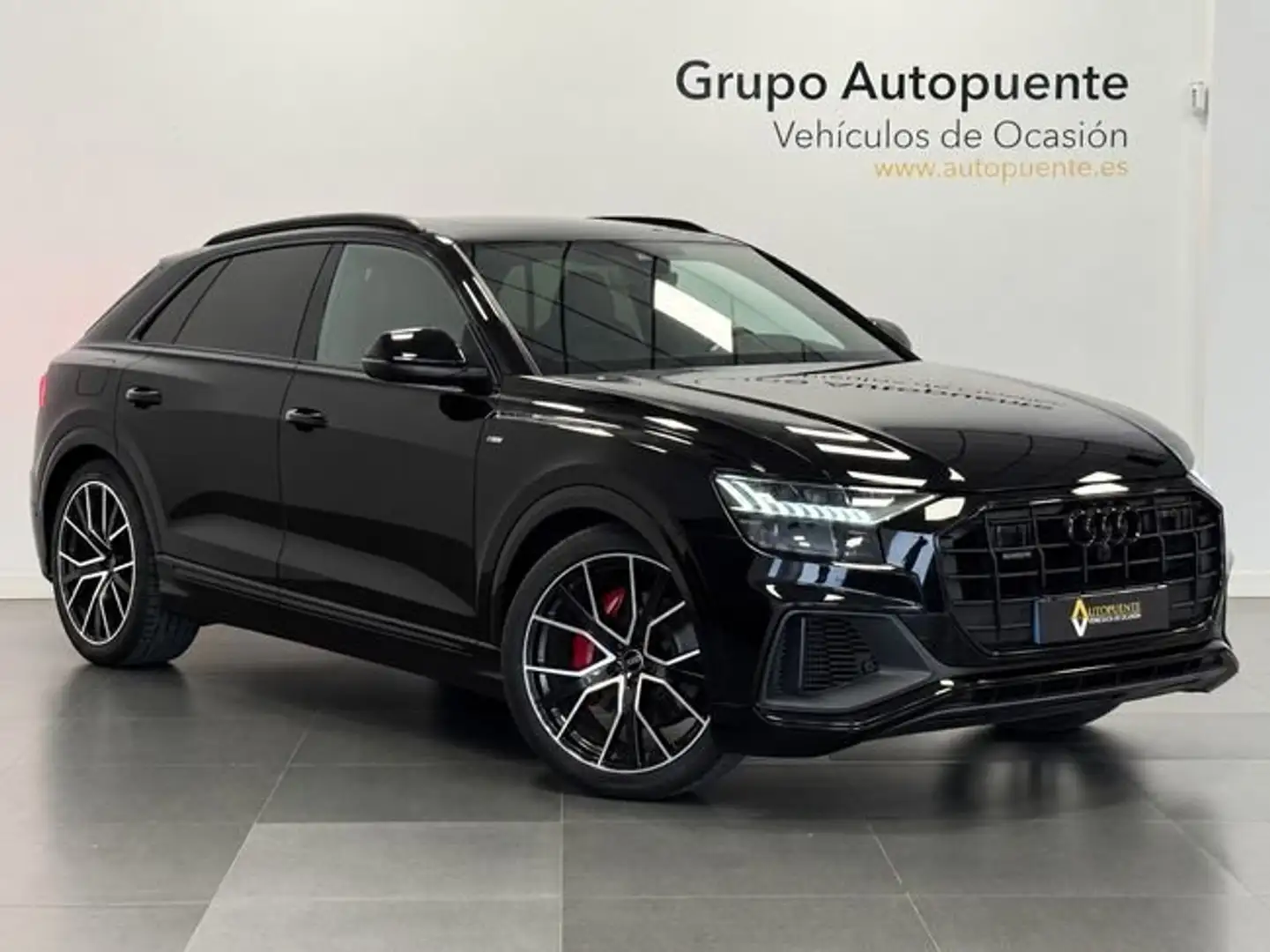 Audi Q8 QUATTRO Negro - 1