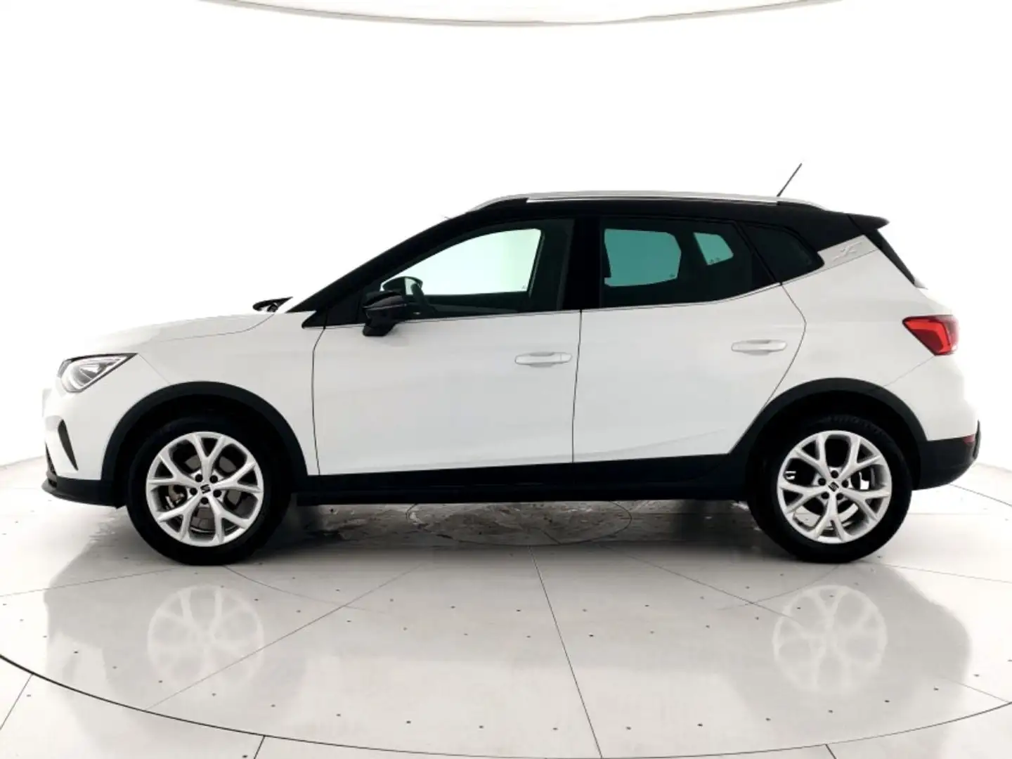 SEAT Arona 1.0 ecotsi FR 95cv Bianco - 2