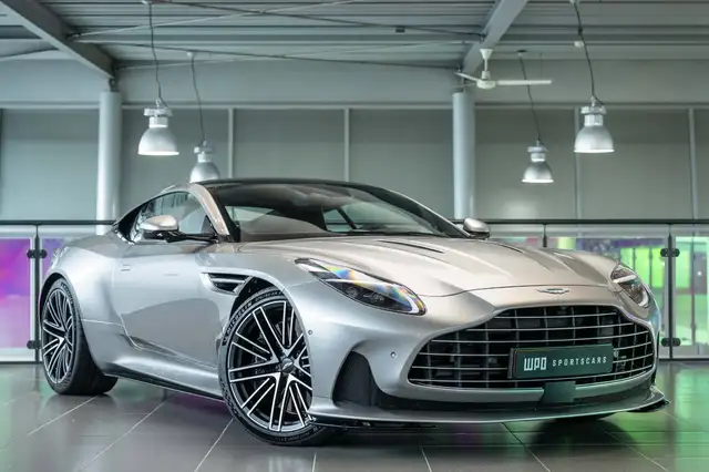 Aston Martin DB12 4.0 V8