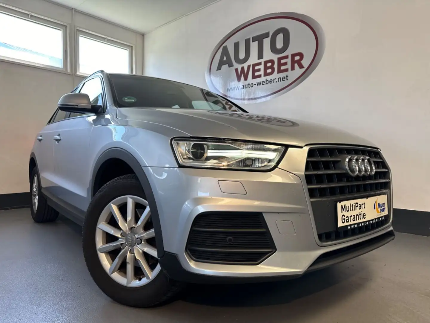 Audi Q3 2.0 TDI*CLIMATIC*MFL*TMP*BC*PDC*NAVI*XENON*E6 Silber - 1