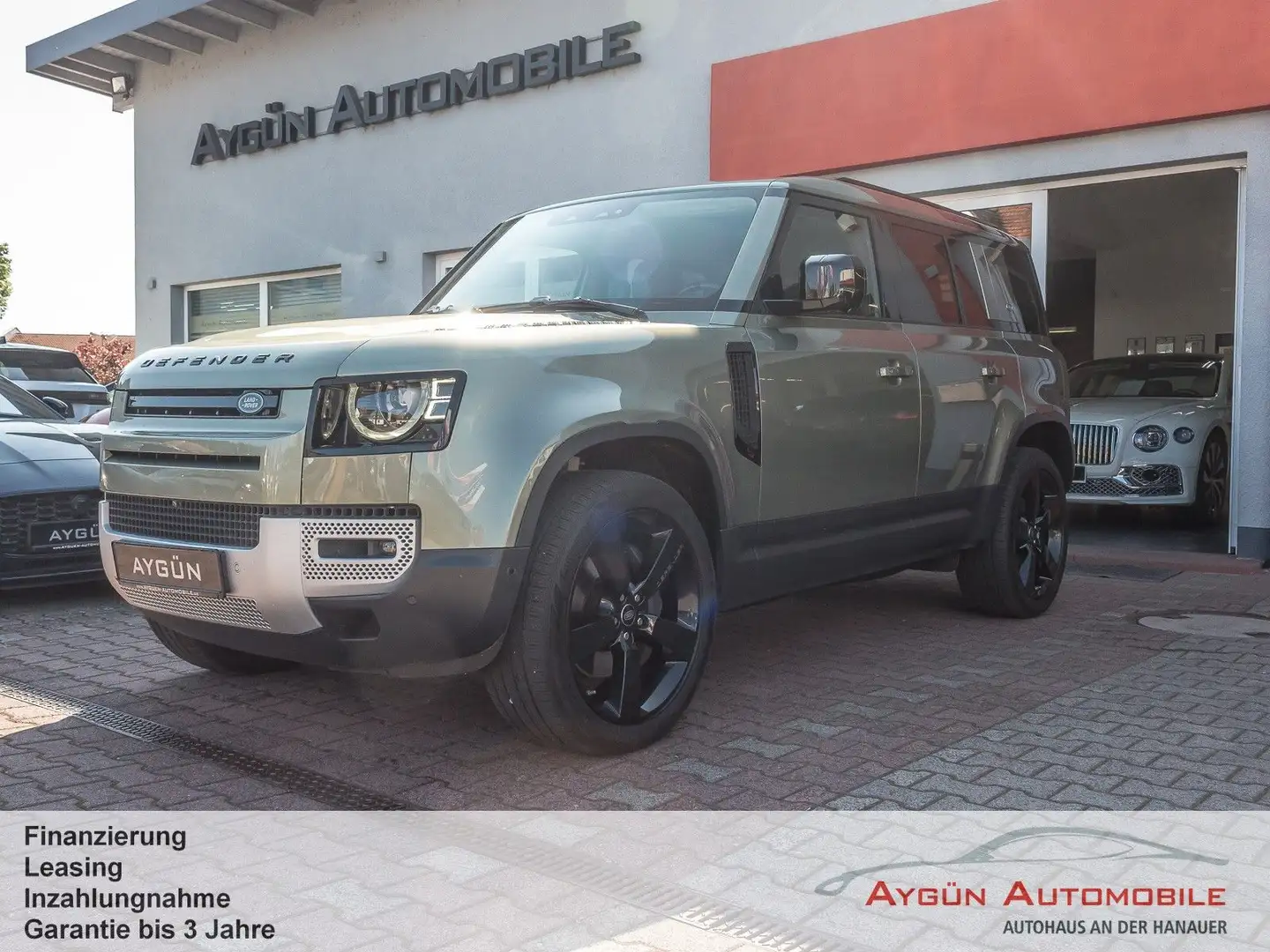 Land Rover Defender 110 P400 AWD SE*ACC*Pano*22-Zoll* Grün - 1