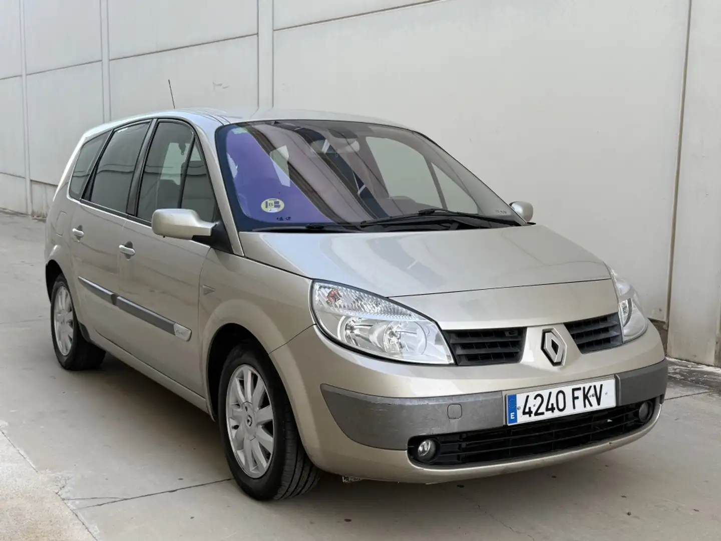 Renault Grand Scenic 2.0dCI Confort Expression Beige - 2