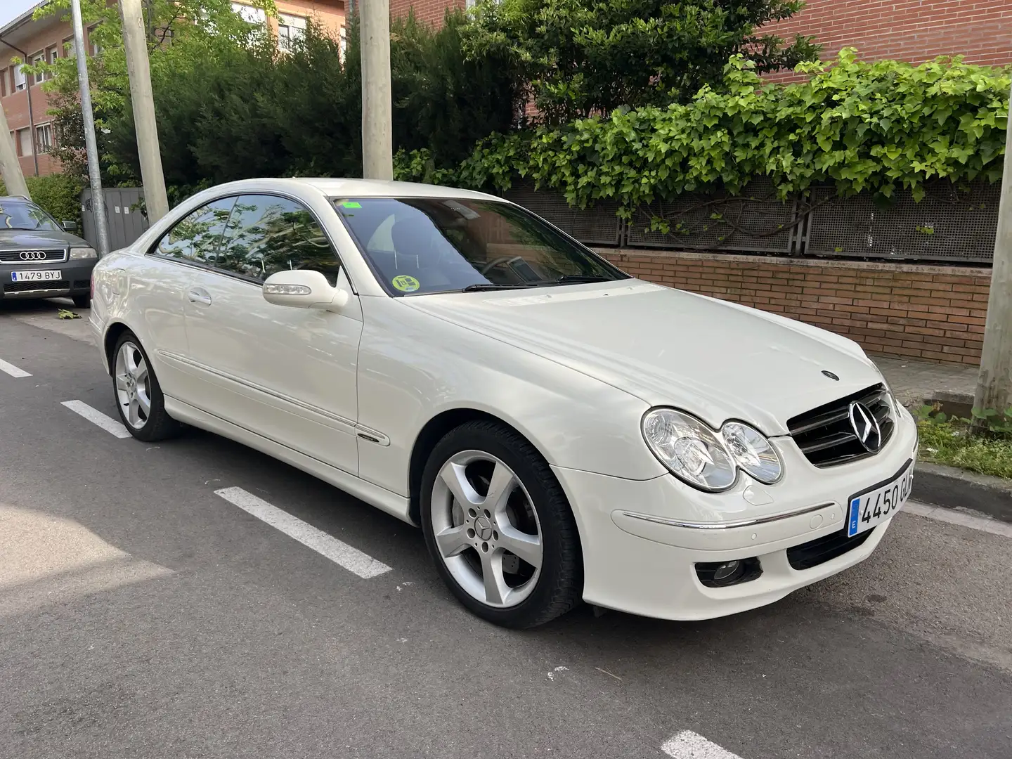 Mercedes-Benz CLK 220 Coupe CDI Automatik Avantgarde DPF Alb - 1
