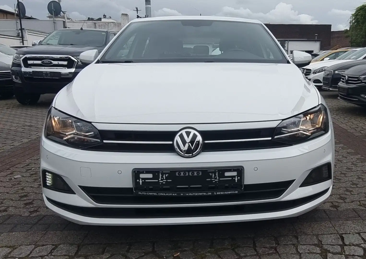 Volkswagen Polo VI Comfortline-ABSTANDSTEMPOMAT-LEDER-NAVI- Blanc - 2
