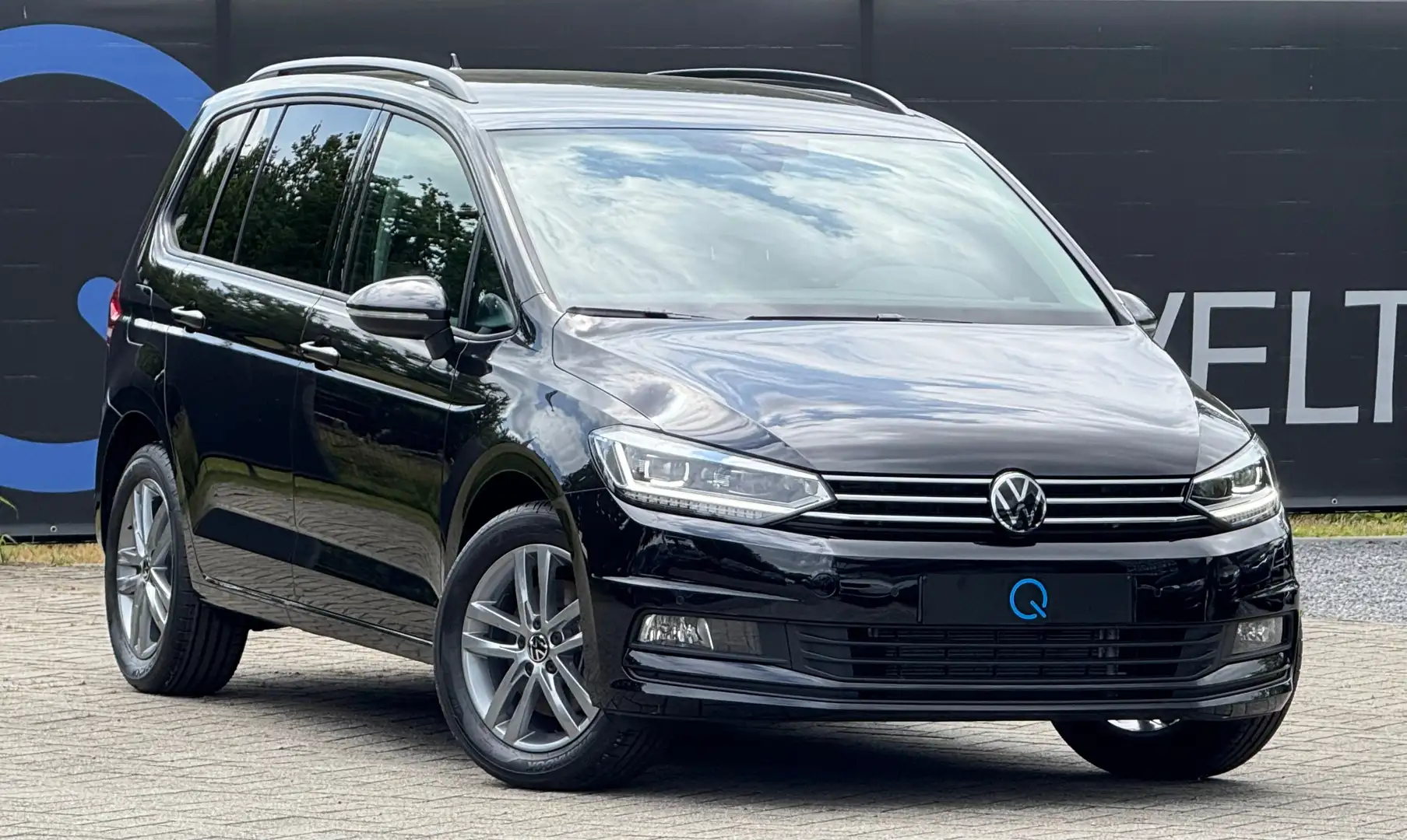 Volkswagen Touran 1.5 TSI DSG LED CAMERA KEYLESS COMFORTLINE - 1