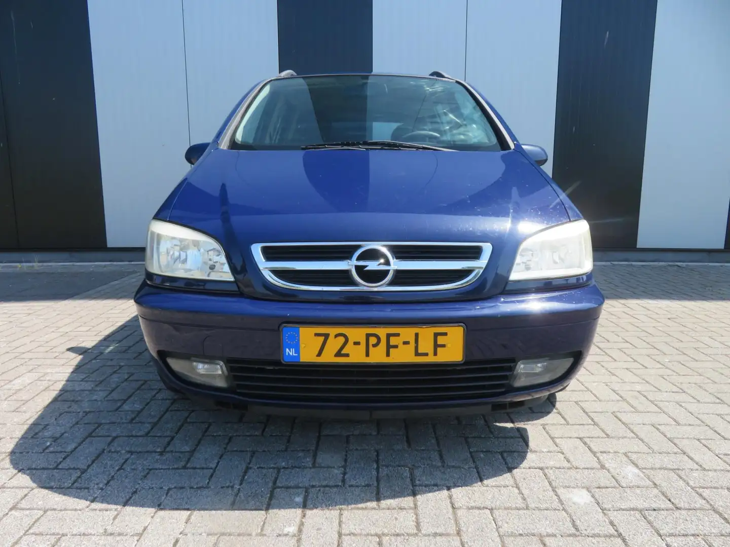 Opel Zafira 2.2-16V Maxx Bleu - 2
