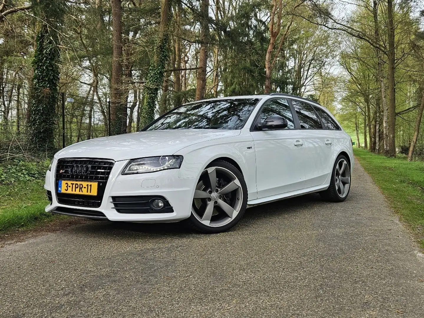 Audi A4 3.0 TDI q. Pro L. S // Nieuwe APK / Bang & Olufsen Wit - 1