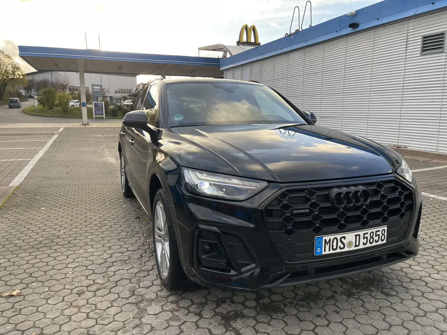 Audi Q5 45 TFSI quattro S line Schwarz - 2