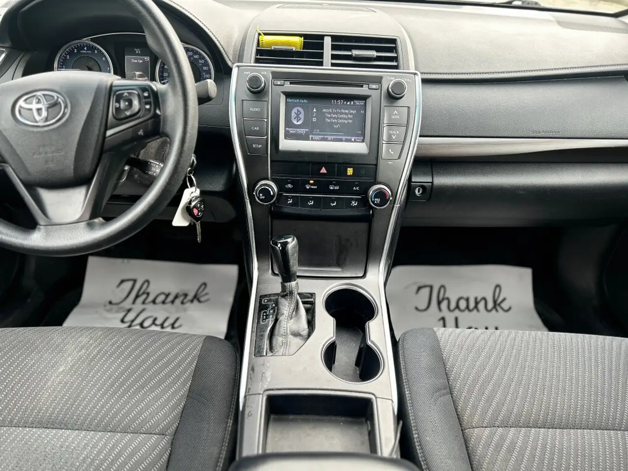 Toyota Camry снимка Toyota Camry