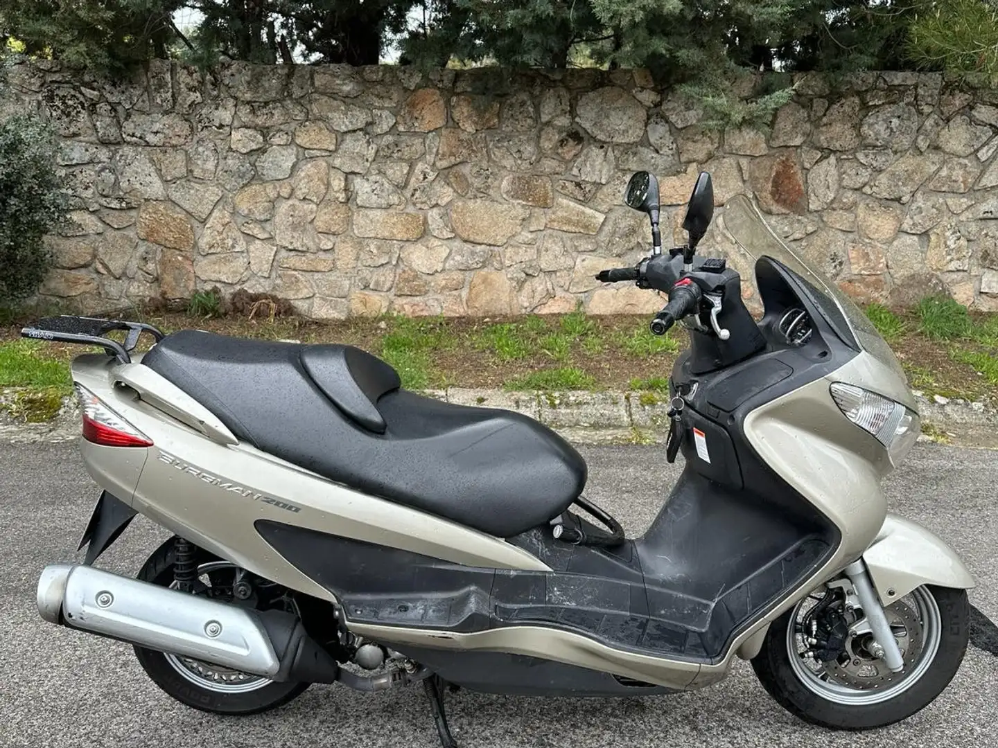 Suzuki Burgman 200 Béžová - 1