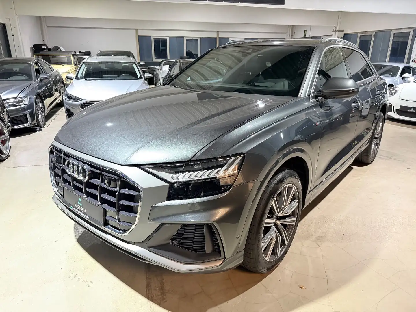 Audi Q8 50 TDI quattro *S line Sport / Plus*Matrix* Grau - 2