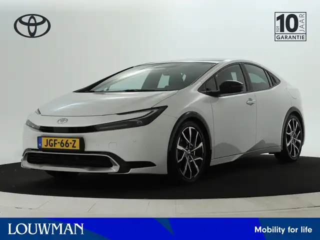 Toyota Prius 2.0 Plug-in Executive | Navigatie | Schuif- / Kant