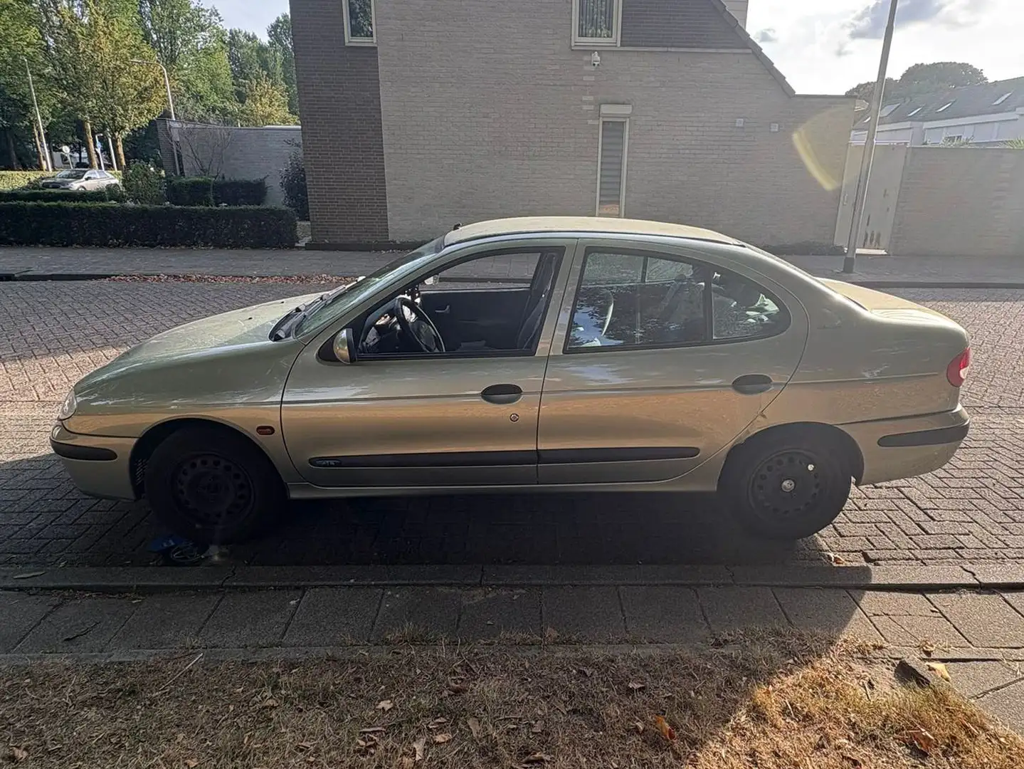 Renault Megane Megane 1.4-16V Expression Green - 2