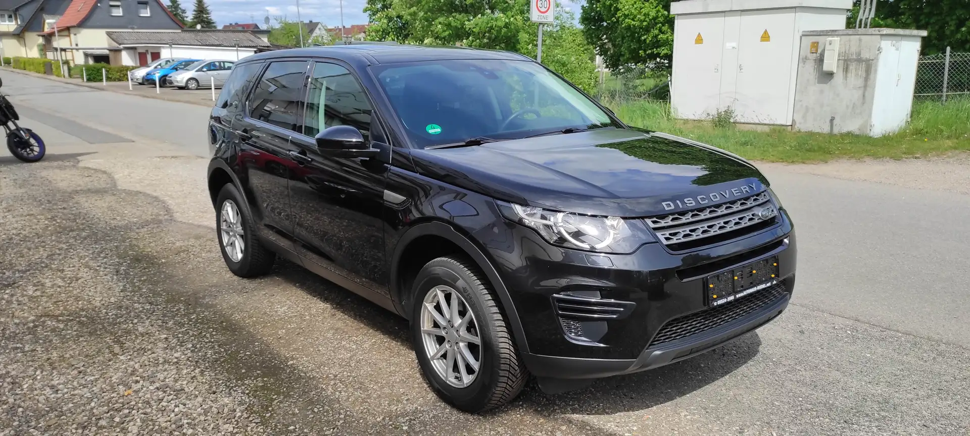 Land Rover Discovery Sport Pure Negro - 2