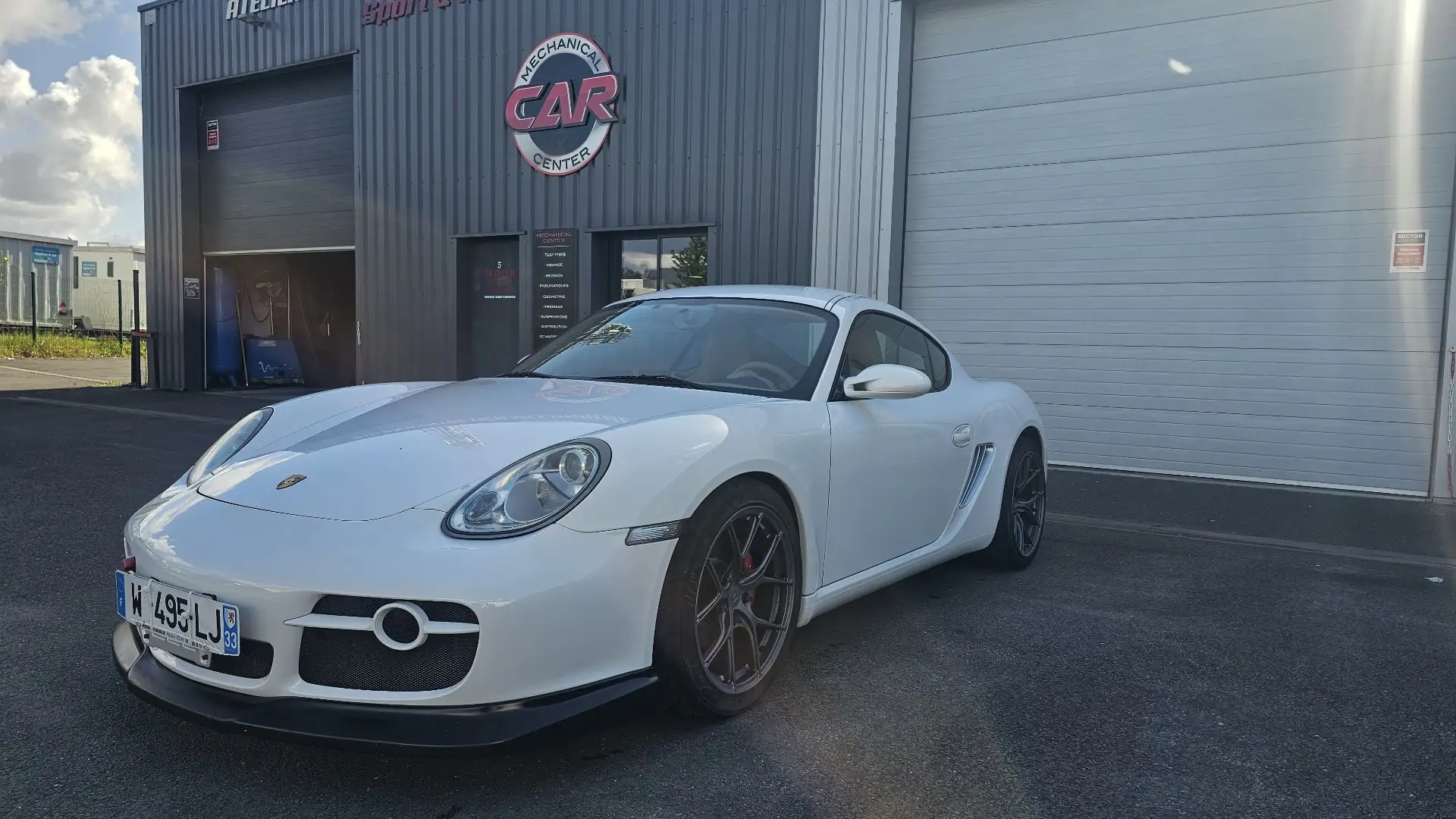 Porsche Cayman 2.7 - 1