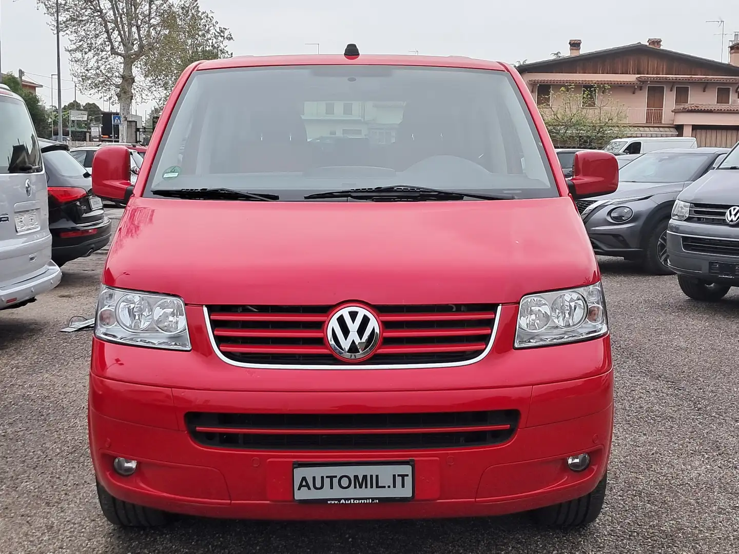 Volkswagen T5 Multivan 4MOTION 2.5 TDI 174 CV AUTOCARAVAN Rood - 1