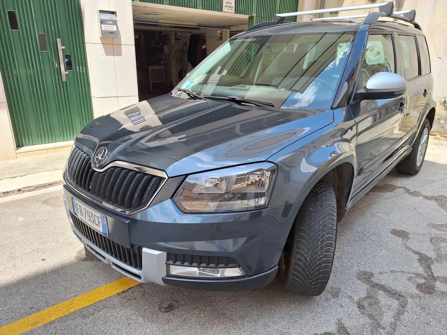 Skoda Yeti Yeti 2015 2.0 tdi Easy 110cv E6 - 2