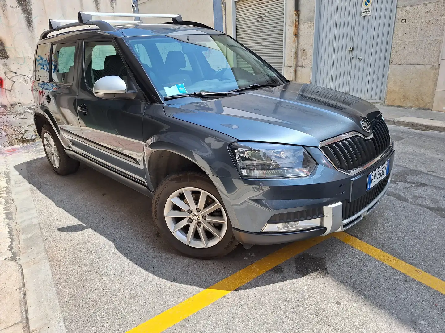 Skoda Yeti Yeti 2015 2.0 tdi Easy 110cv E6 - 1