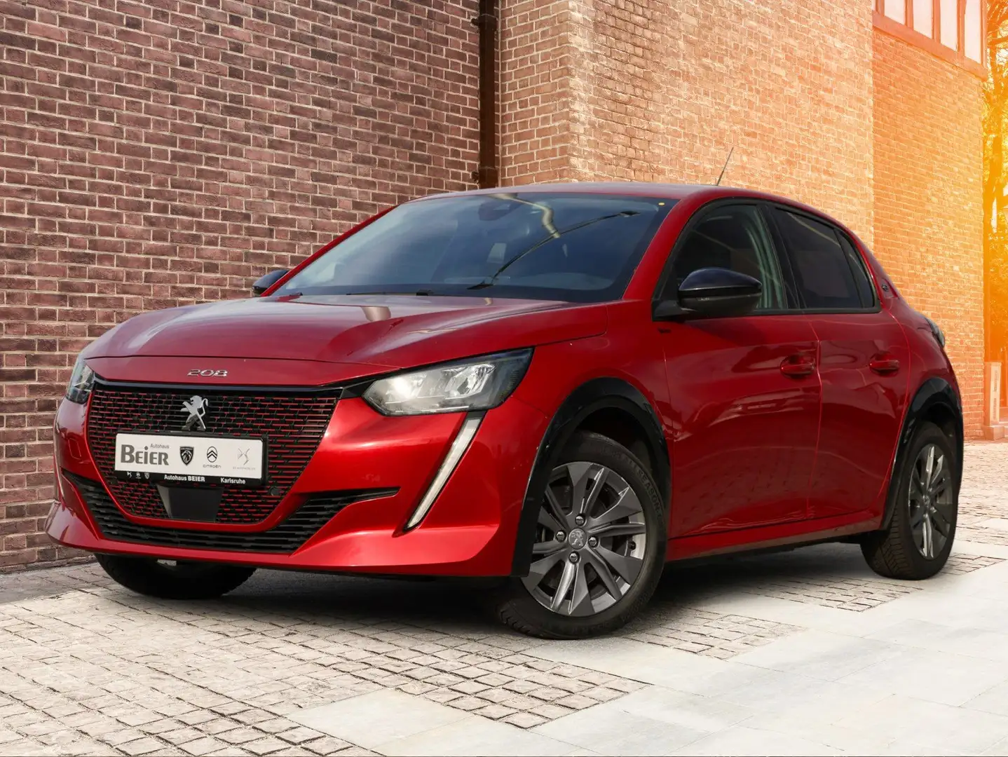 Peugeot e-208 e- Allure 136PS Klima/PDC/Tempomat Rouge - 2