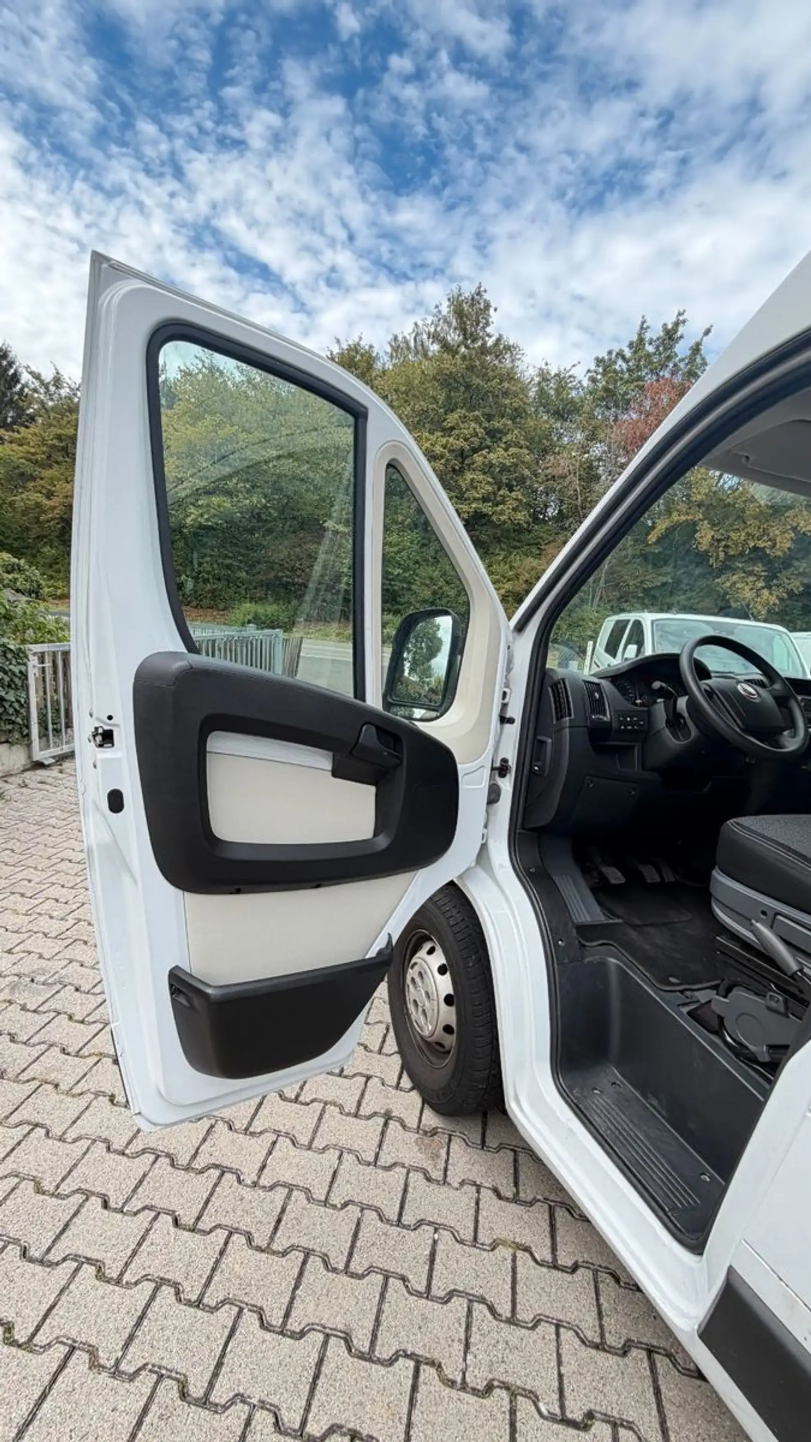 Fiat Ducato Hochr.-Kombi 33 150 L2H2 RS: 3450 mm — photo 15