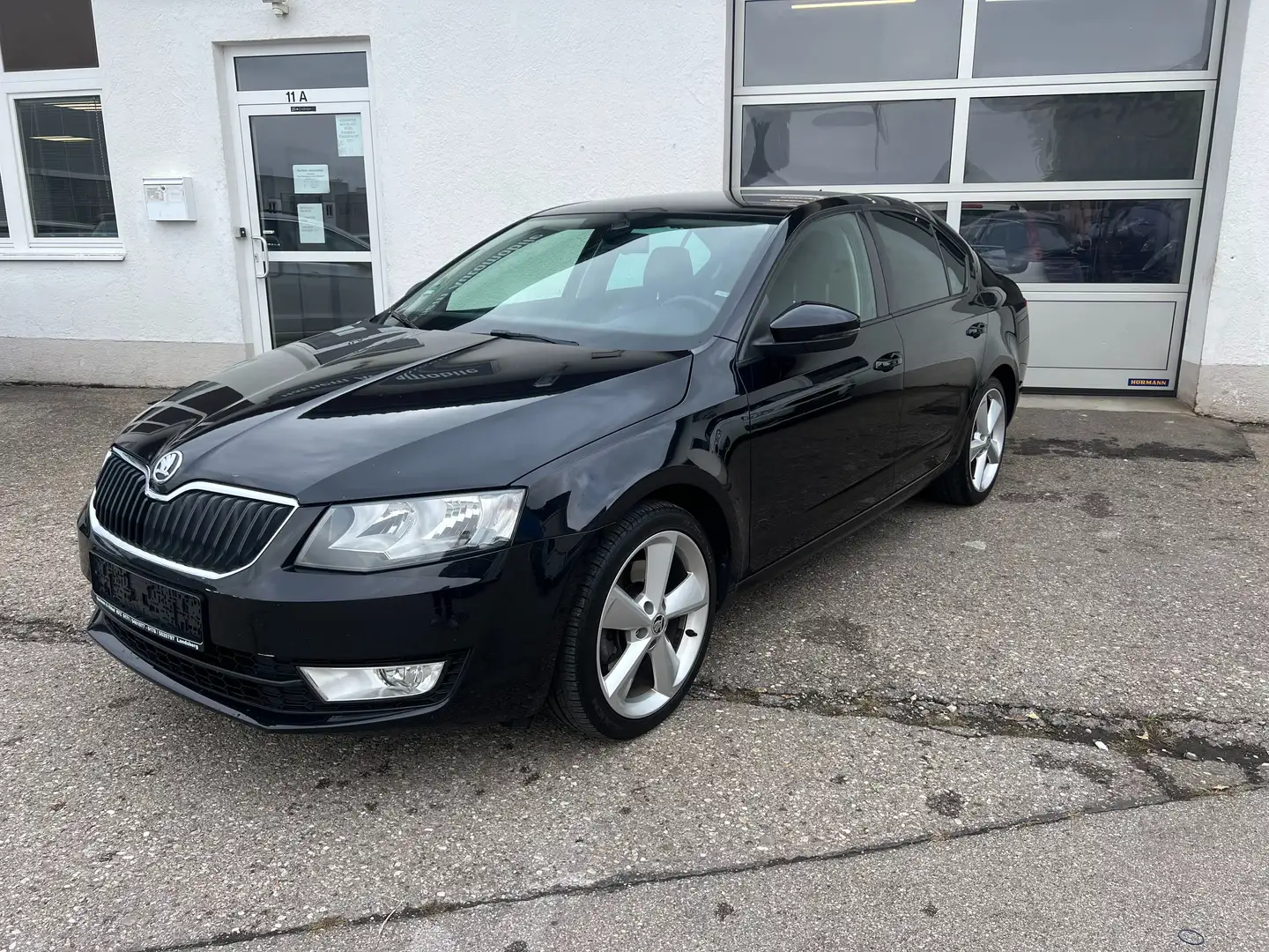 Skoda Octavia Elegance Schwarz - 2