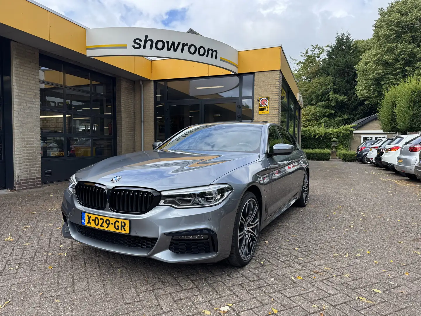 BMW 530 5-serie 530e xDrive M-Sport iPerformance High Exec Grijs - 1