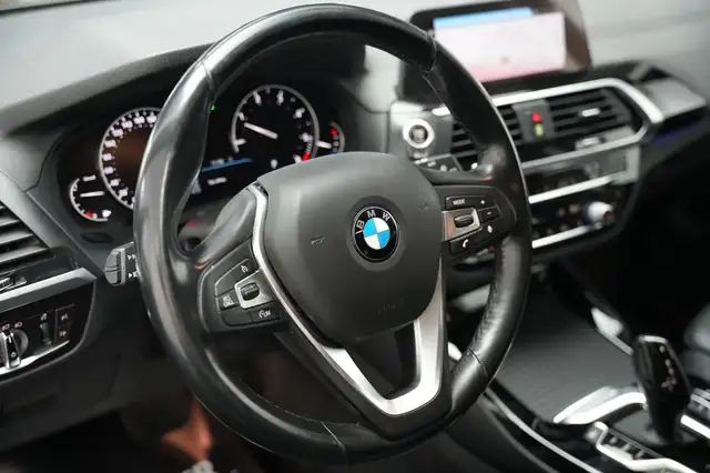 BMW X3 view 23