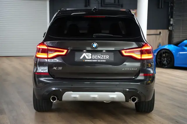 BMW X3 view 7