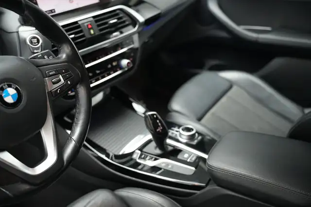 BMW X3 view 22