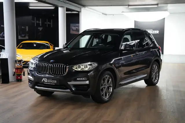BMW X3 view 3