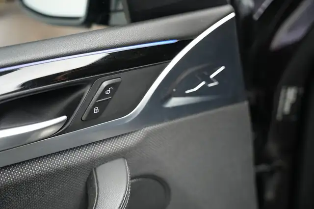 BMW X3 view 24
