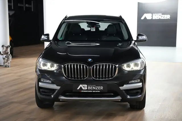 BMW X3 view 2